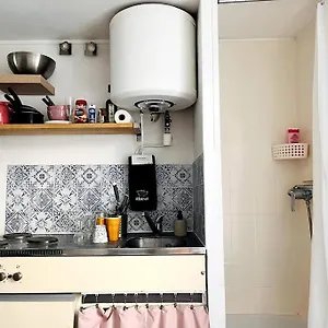 Cute Marais Private For 2 Apartment
